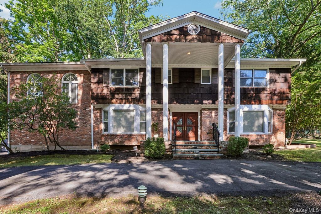 39 Woodhaven Drive, New City, NY 10956