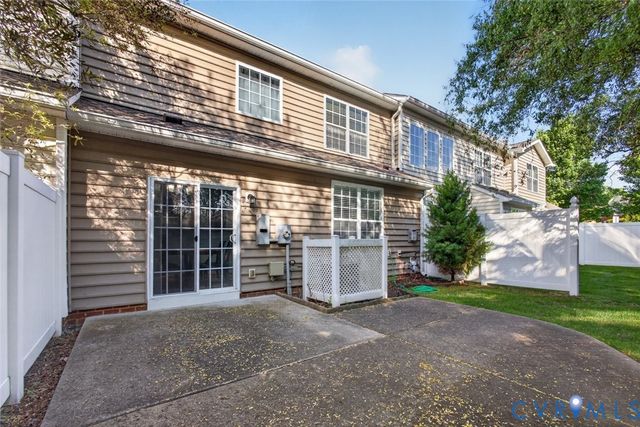 1027 Parkland Pl, Glen Allen, VA 23059