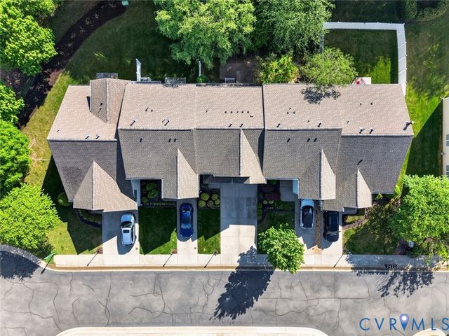 1027 Parkland Pl, Glen Allen, VA 23059