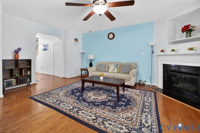 1027 Parkland Pl, Glen Allen, VA 23059