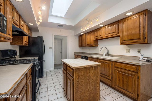 674 Cielo Bonito Court, Las Cruces, NM 88005
