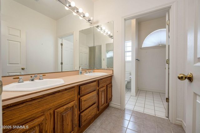 674 Cielo Bonito Court, Las Cruces, NM 88005
