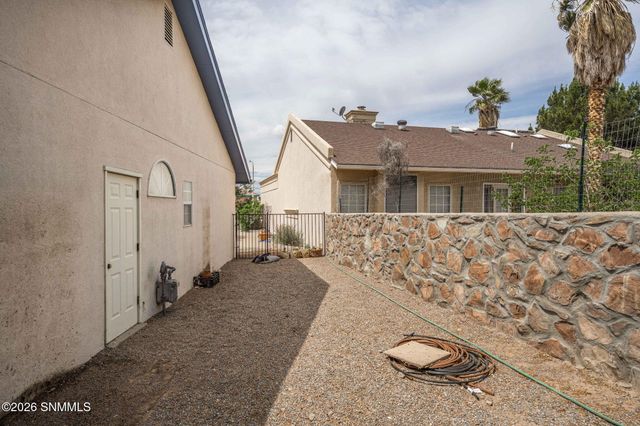 674 Cielo Bonito Court, Las Cruces, NM 88005