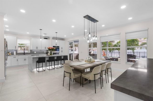 14212 NW 23rd St, Pembroke Pines, FL 33028