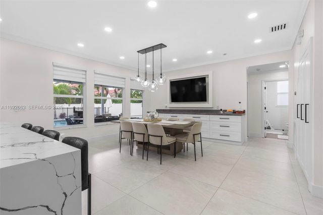 14212 NW 23rd St, Pembroke Pines, FL 33028