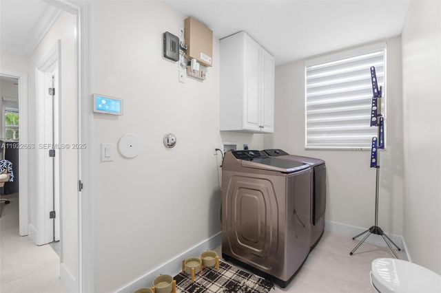 14212 NW 23rd St, Pembroke Pines, FL 33028