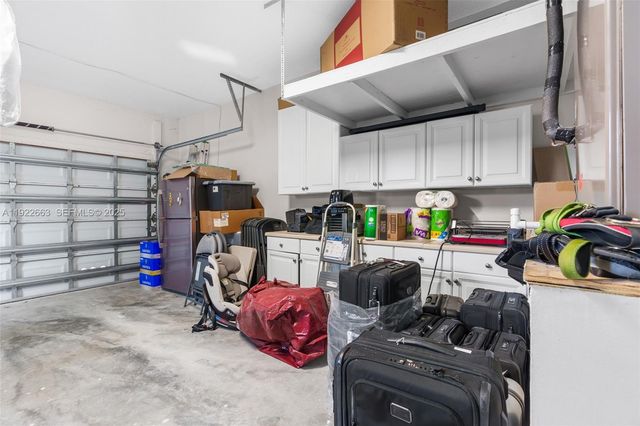 14212 NW 23rd St, Pembroke Pines, FL 33028