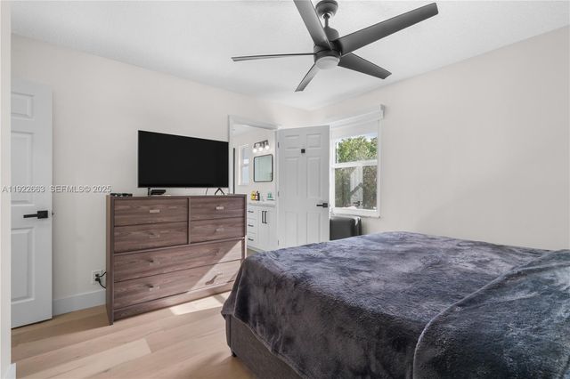 14212 NW 23rd St, Pembroke Pines, FL 33028