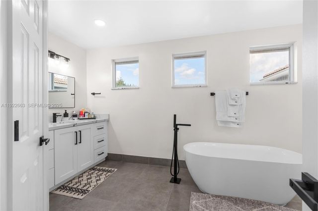 14212 NW 23rd St, Pembroke Pines, FL 33028