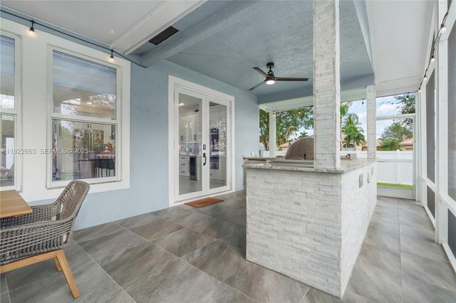 14212 NW 23rd St, Pembroke Pines, FL 33028