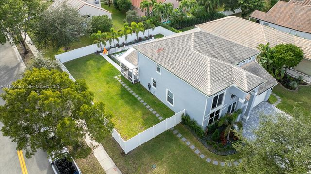 14212 NW 23rd St, Pembroke Pines, FL 33028