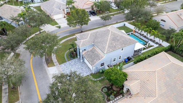 14212 NW 23rd St, Pembroke Pines, FL 33028