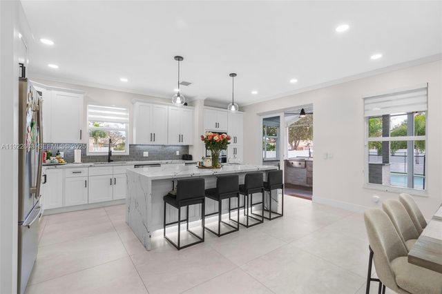 14212 NW 23rd St, Pembroke Pines, FL 33028