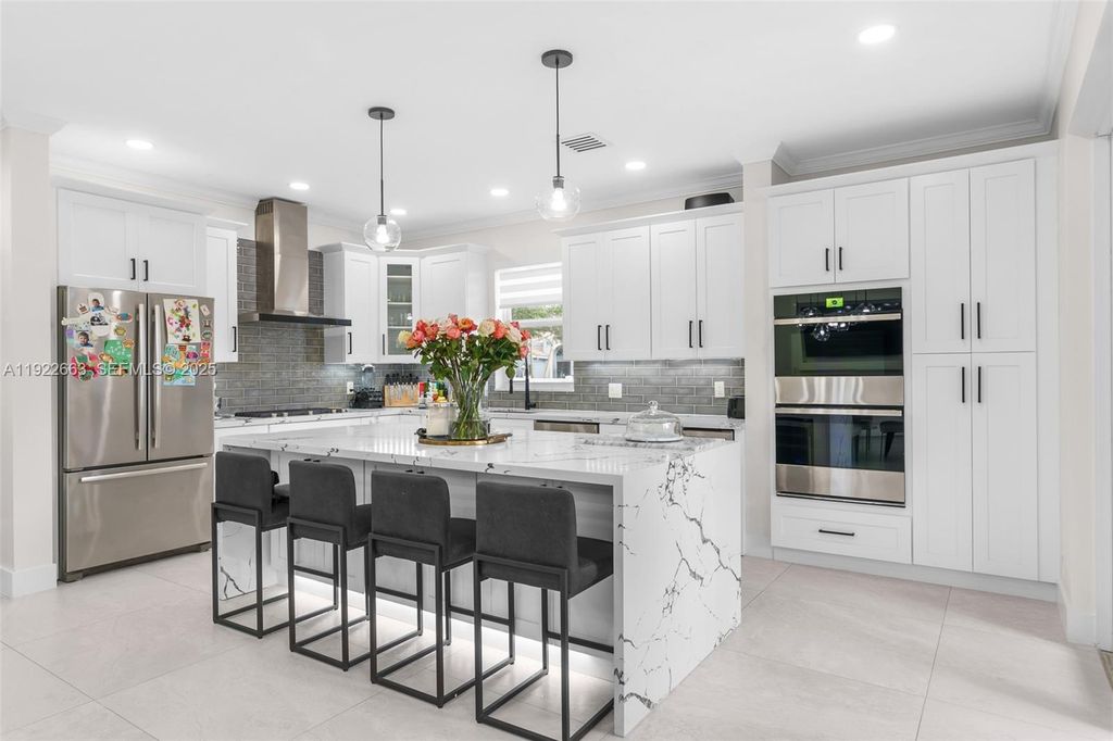 14212 NW 23rd St, Pembroke Pines, FL 33028