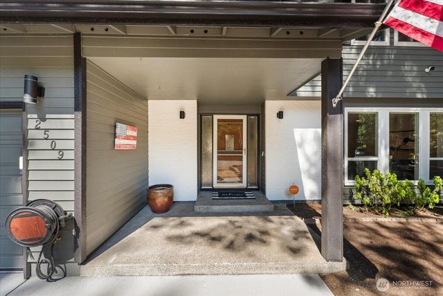 2509 Manorwood Drive, Puyallup, WA 98374