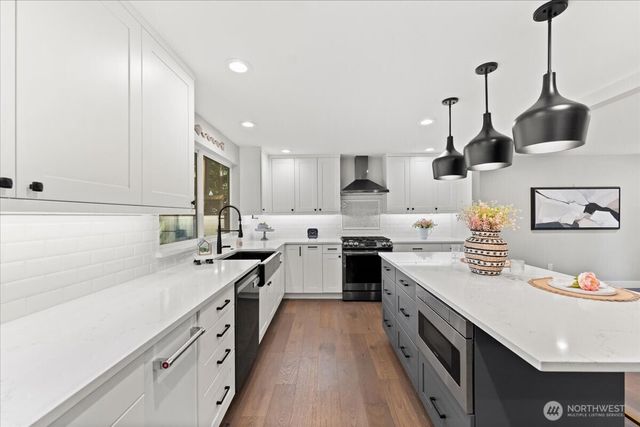 2509 Manorwood Drive, Puyallup, WA 98374