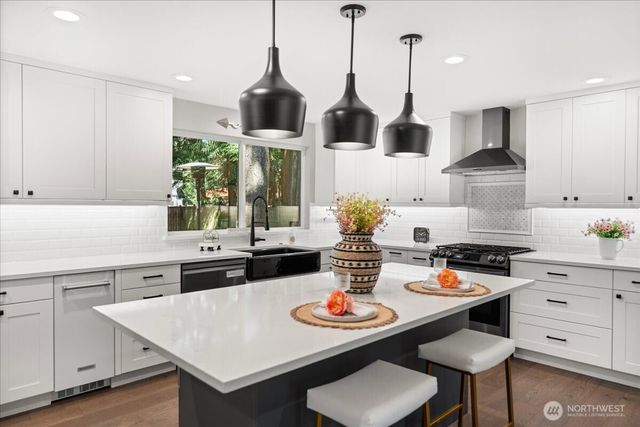 2509 Manorwood Drive, Puyallup, WA 98374