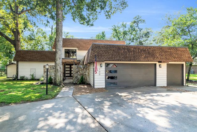100 Hiwon Drive, Conroe, TX 77304