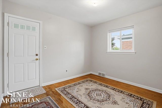 21232 Ardmore Park Drive, St Clair Shores, MI 48081