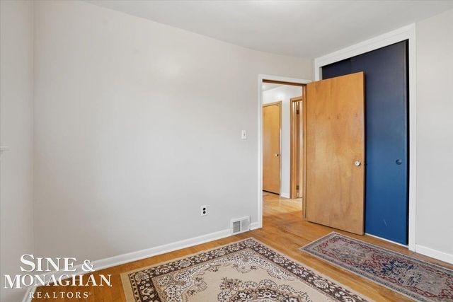 21232 Ardmore Park Drive, St Clair Shores, MI 48081