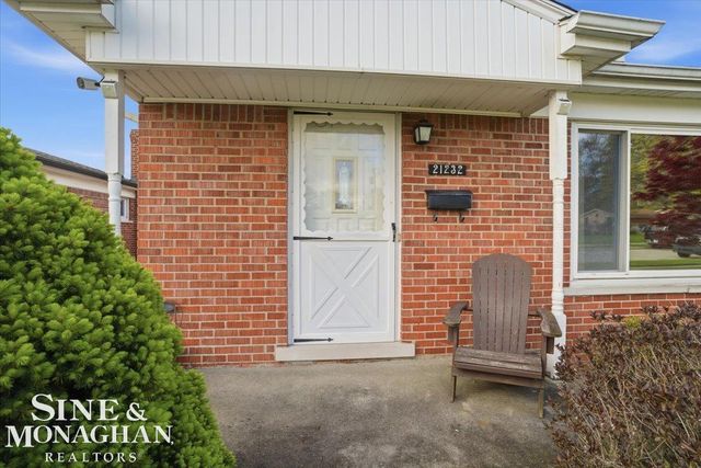 21232 Ardmore Park Drive, St Clair Shores, MI 48081