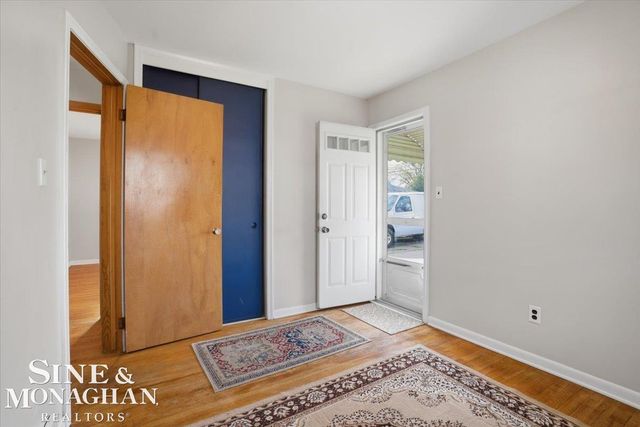 21232 Ardmore Park Drive, St Clair Shores, MI 48081