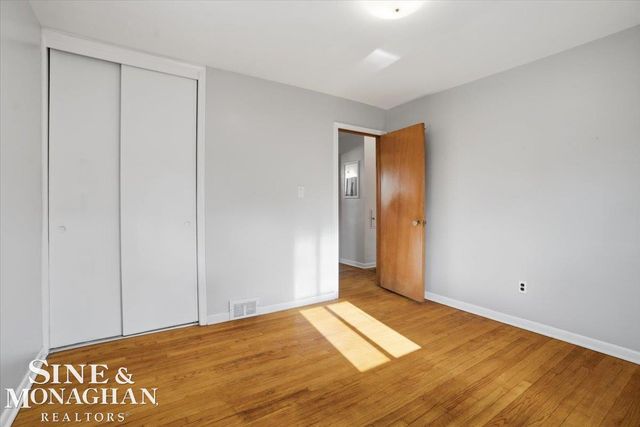 21232 Ardmore Park Drive, St Clair Shores, MI 48081