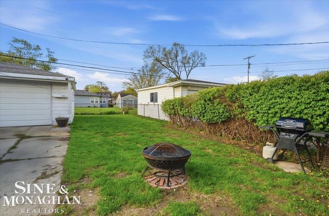 21232 Ardmore Park Drive, St Clair Shores, MI 48081
