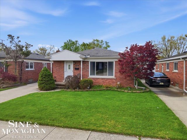 21232 Ardmore Park Drive, St Clair Shores, MI 48081