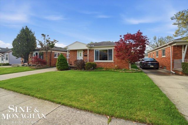 21232 Ardmore Park Drive, St Clair Shores, MI 48081