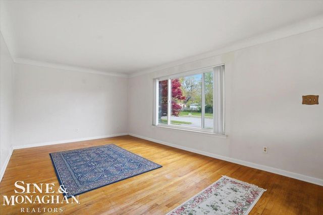 21232 Ardmore Park Drive, St Clair Shores, MI 48081