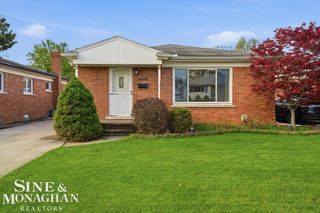 21232 Ardmore Park Drive, St Clair Shores, MI 48081