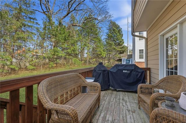 460 Eagle Tiff Drive, Sugar Hill, GA 30518