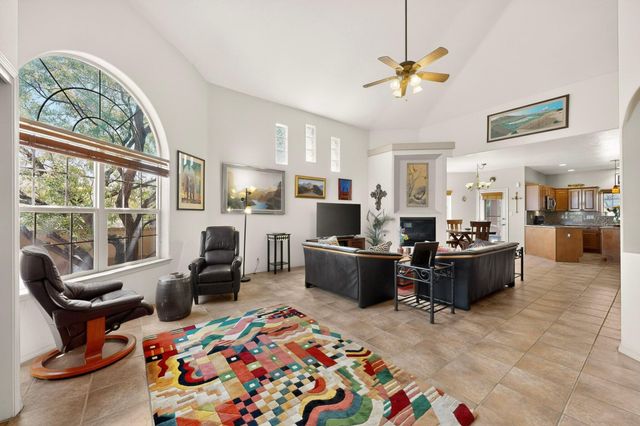 6352 Pima Place NW, Albuquerque, NM 87120