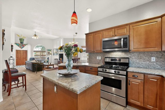 6352 Pima Place NW, Albuquerque, NM 87120