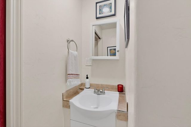 6352 Pima Place NW, Albuquerque, NM 87120
