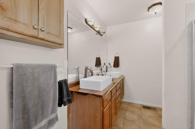6352 Pima Place NW, Albuquerque, NM 87120