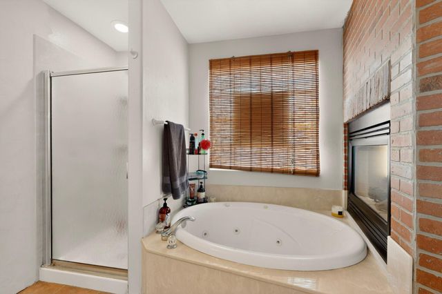 6352 Pima Place NW, Albuquerque, NM 87120