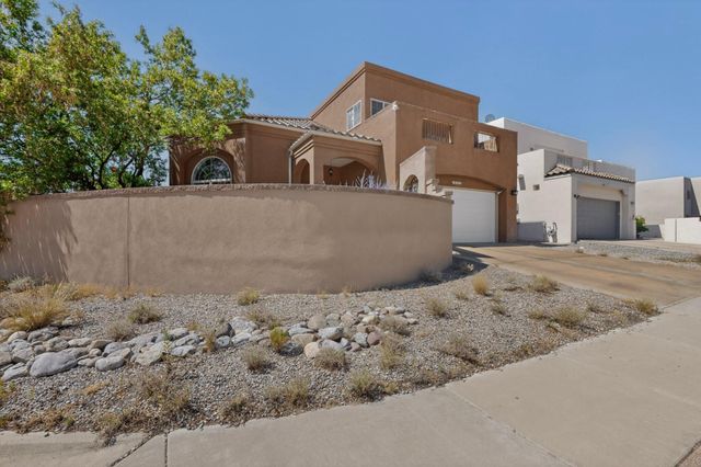 6352 Pima Place NW, Albuquerque, NM 87120