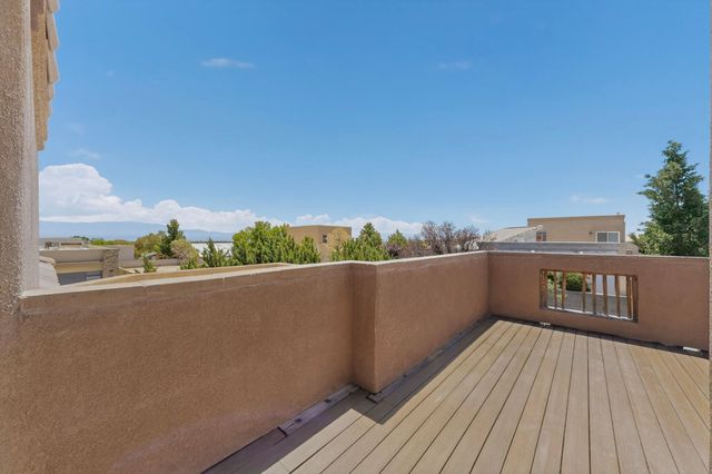 6352 Pima Place NW, Albuquerque, NM 87120