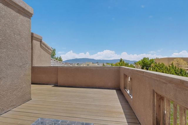 6352 Pima Place NW, Albuquerque, NM 87120