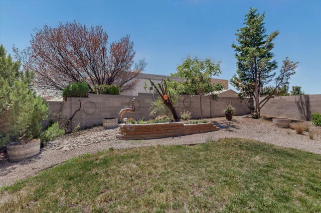 6352 Pima Place NW, Albuquerque, NM 87120