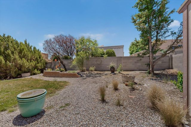 6352 Pima Place NW, Albuquerque, NM 87120