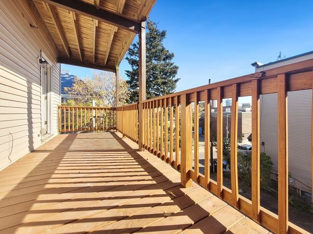 26 Arcadia 3R, Boston, MA 02122