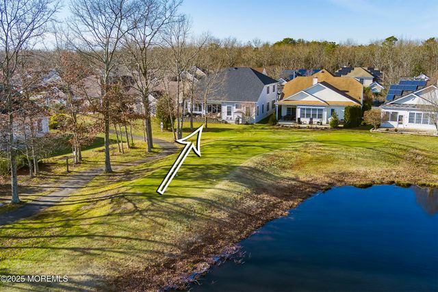 50 Spyglass Drive, Jackson, NJ 08527