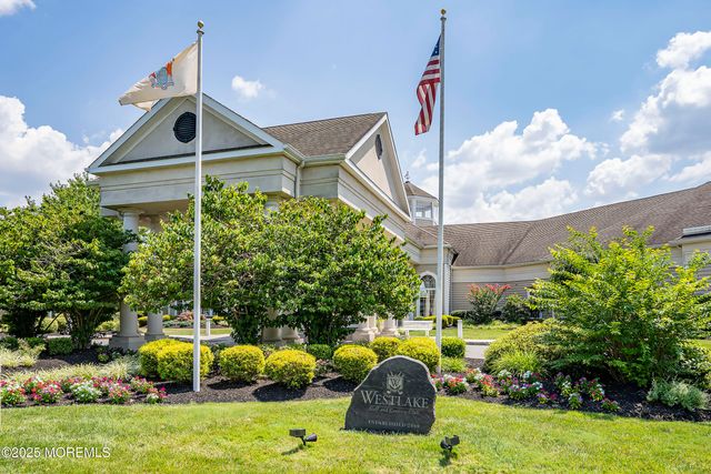 50 Spyglass Drive, Jackson, NJ 08527