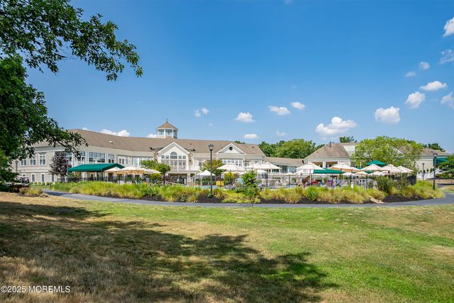 50 Spyglass Drive, Jackson, NJ 08527