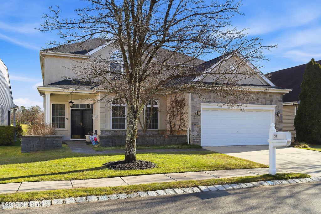 50 Spyglass Drive, Jackson, NJ 08527