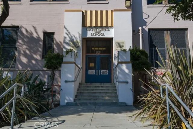 1825 N Easterly Terrace, Los Angeles, CA 90026