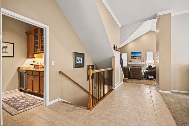 1179 kingsley Lane, Aurora, IL 60505